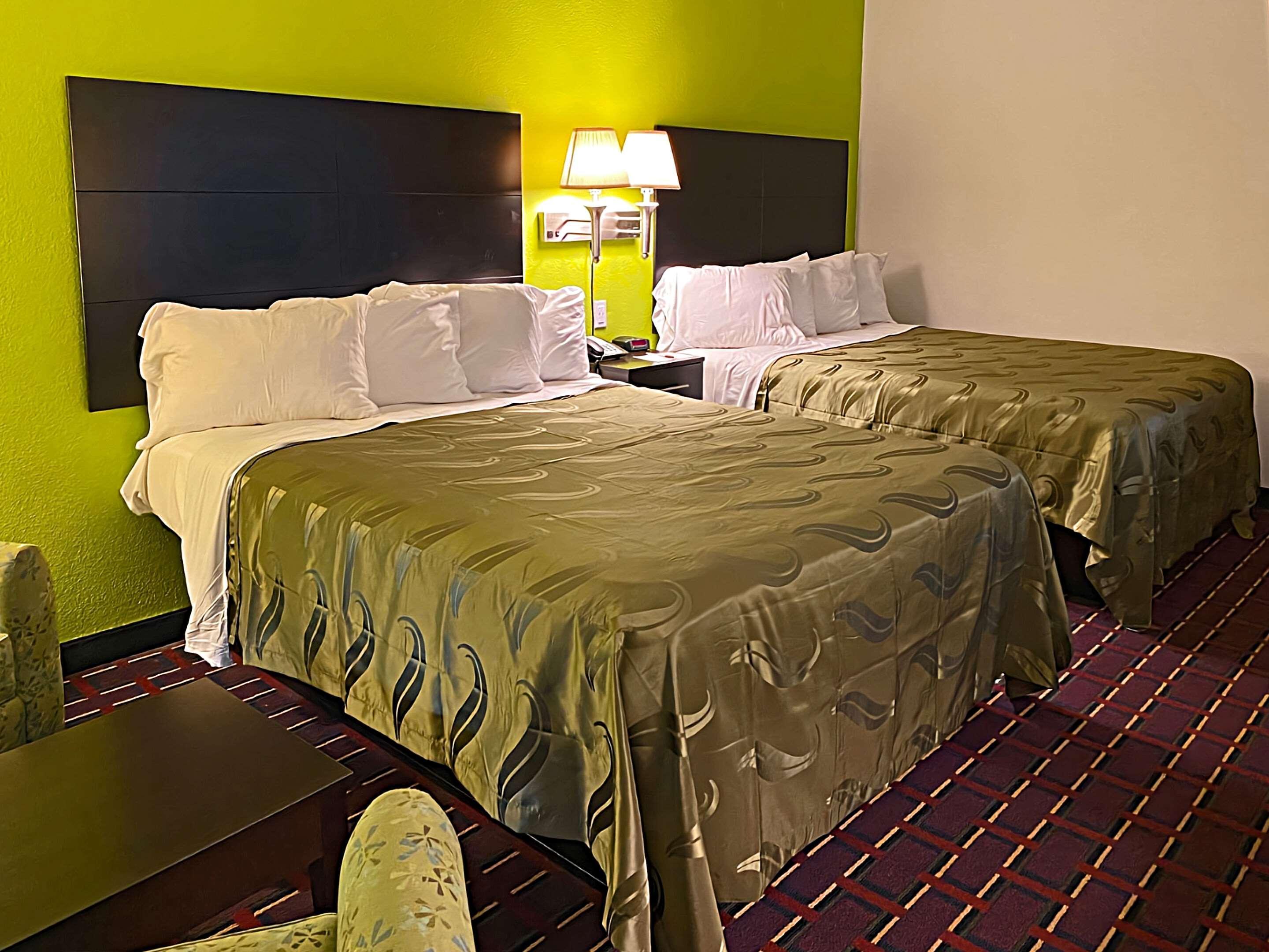 Quality Inn Henderson I-85 Exteriör bild